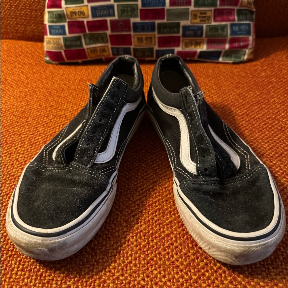Van: size 4